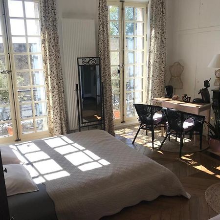 Chambre D'Hote Du Chateau Dourdan Exterior photo